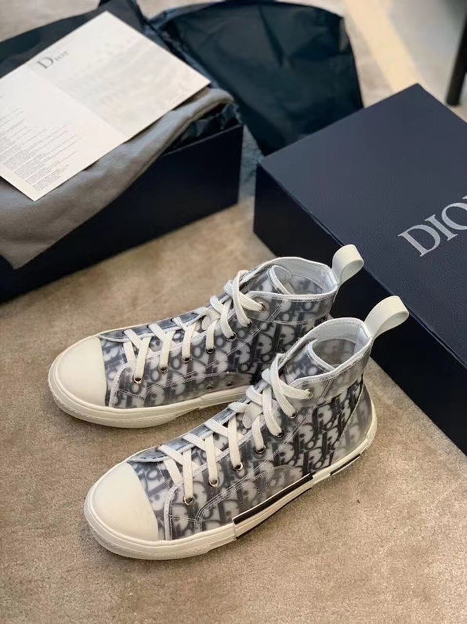 (1:1 replica) Christian Dior B23 High-Top Sneaker White And Black Dior Oblique Canvas White/Black For Women CD 3SH118YJP_H069