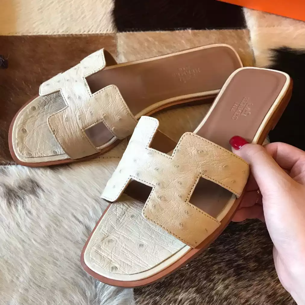 (1:1 replica) HERMES ORAN SLIDE SANDALS IN BETON OSTRICH LEATHER- HMSD066
