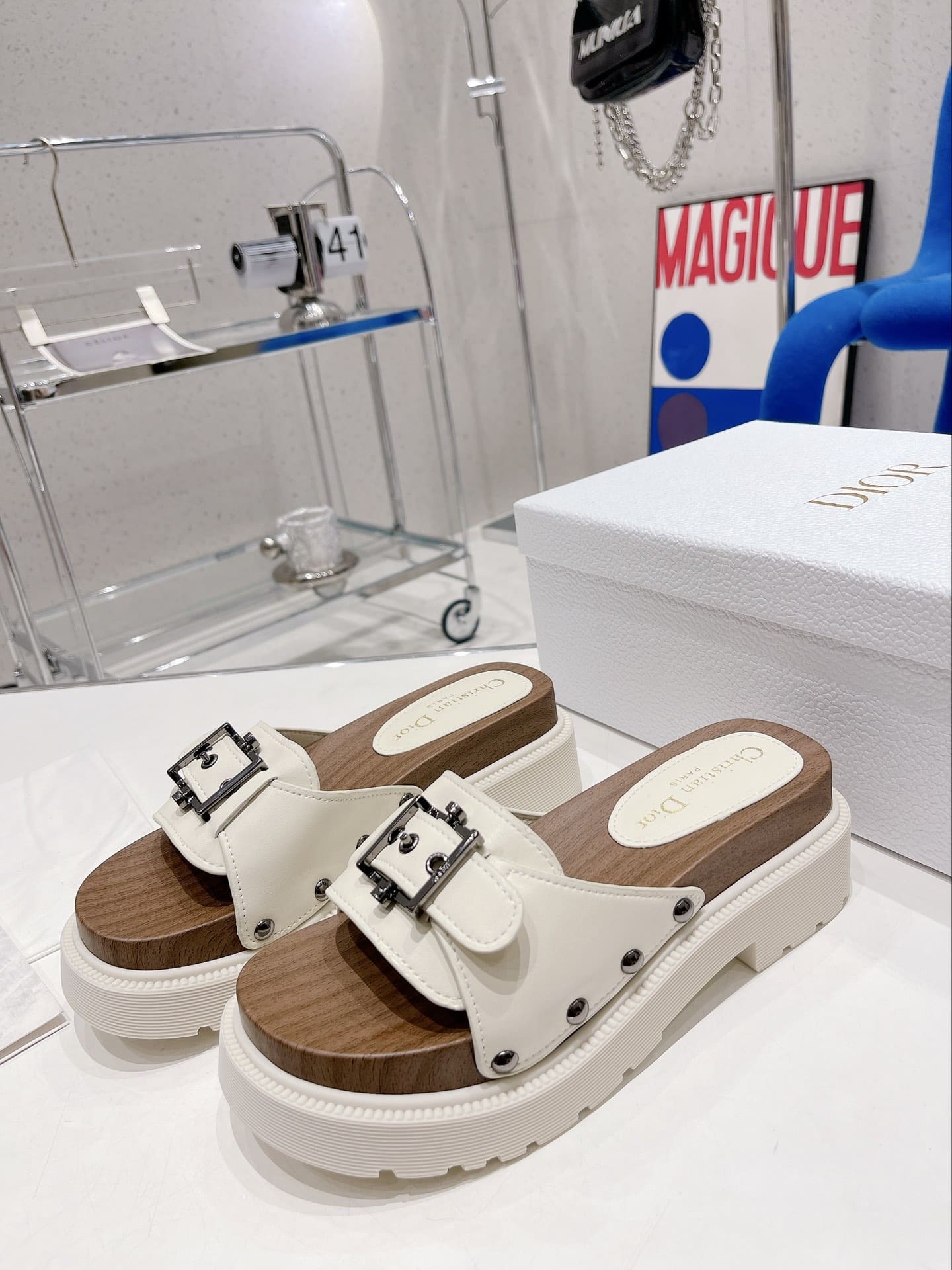 (1:1 replica) Christian Dior Women s Diorquake Slide White For Women CD KCQ717VEA_S42W