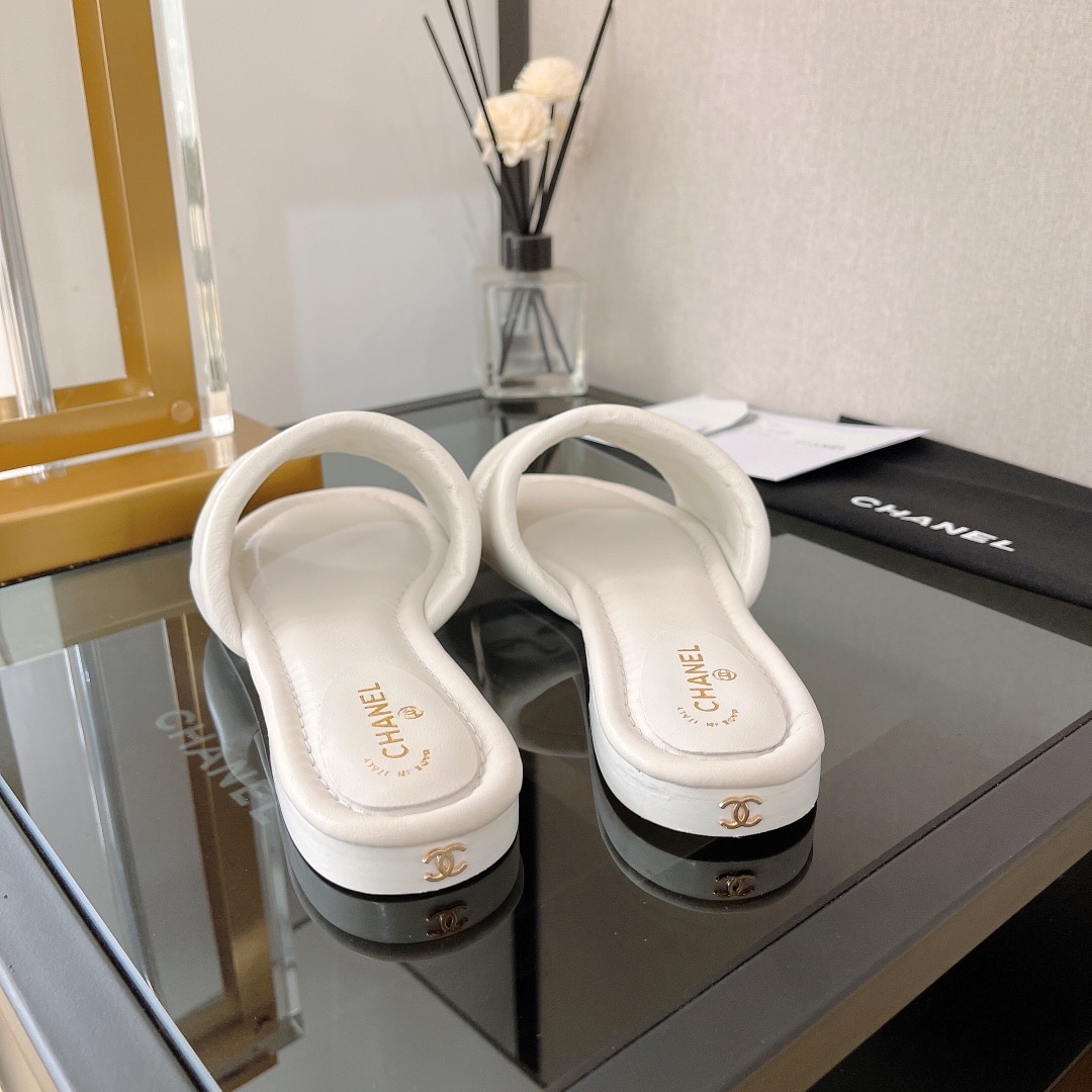 (1:1 replica) Chanel Women s Mules With Embossed Chanel Logo White For Women