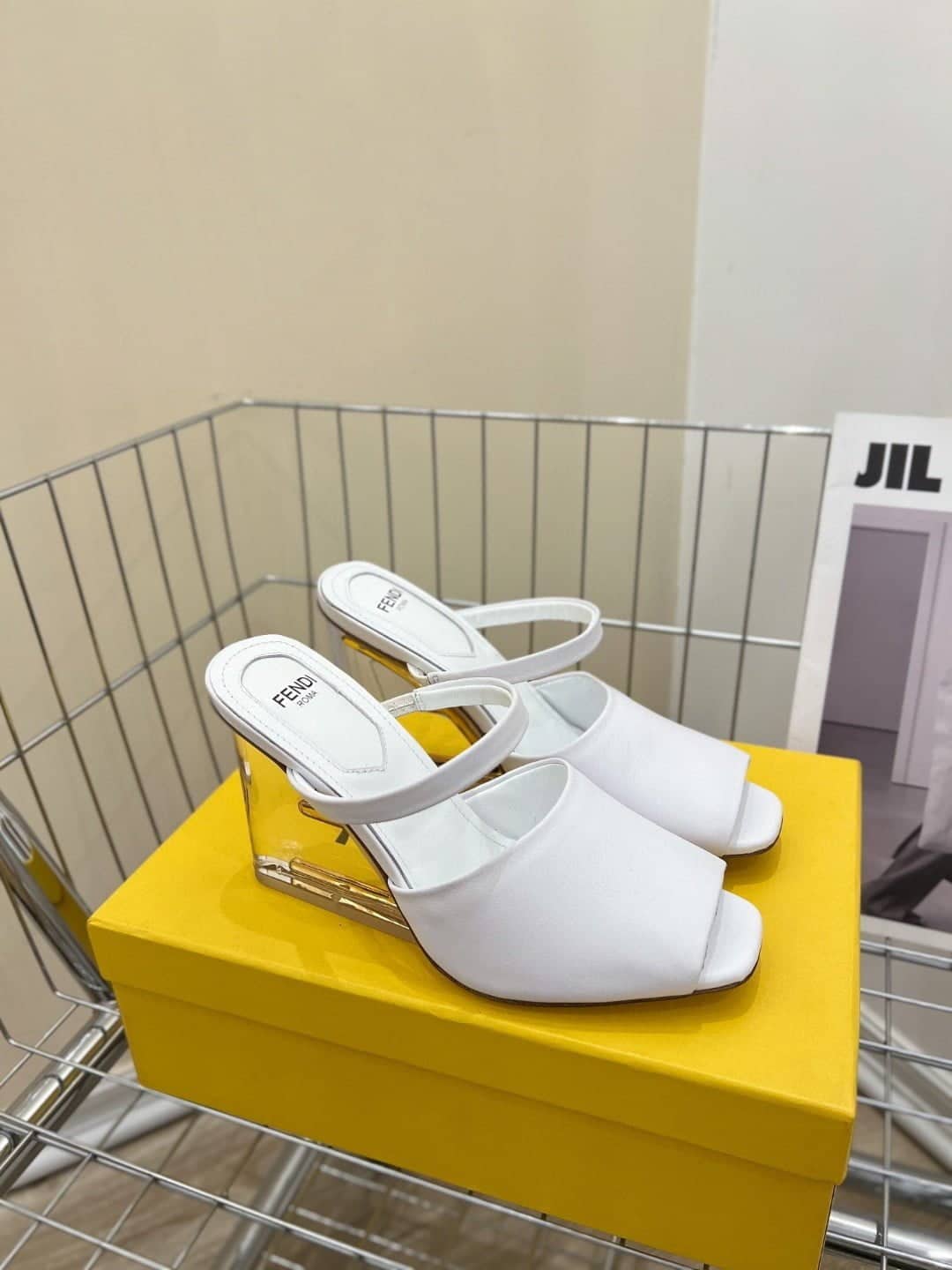 (1:1 replica) Fendi First White For Women FF