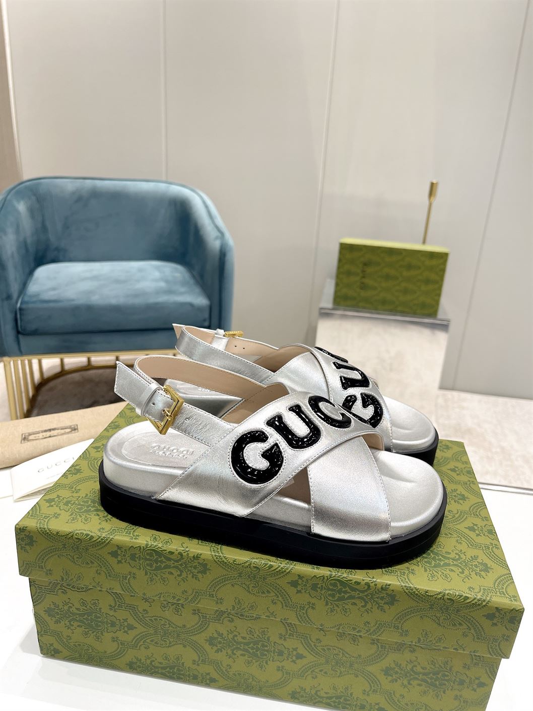 (1:1 replica) GUCCI MEN S GUCCI SANDAL BLACK LEATHER GSL011