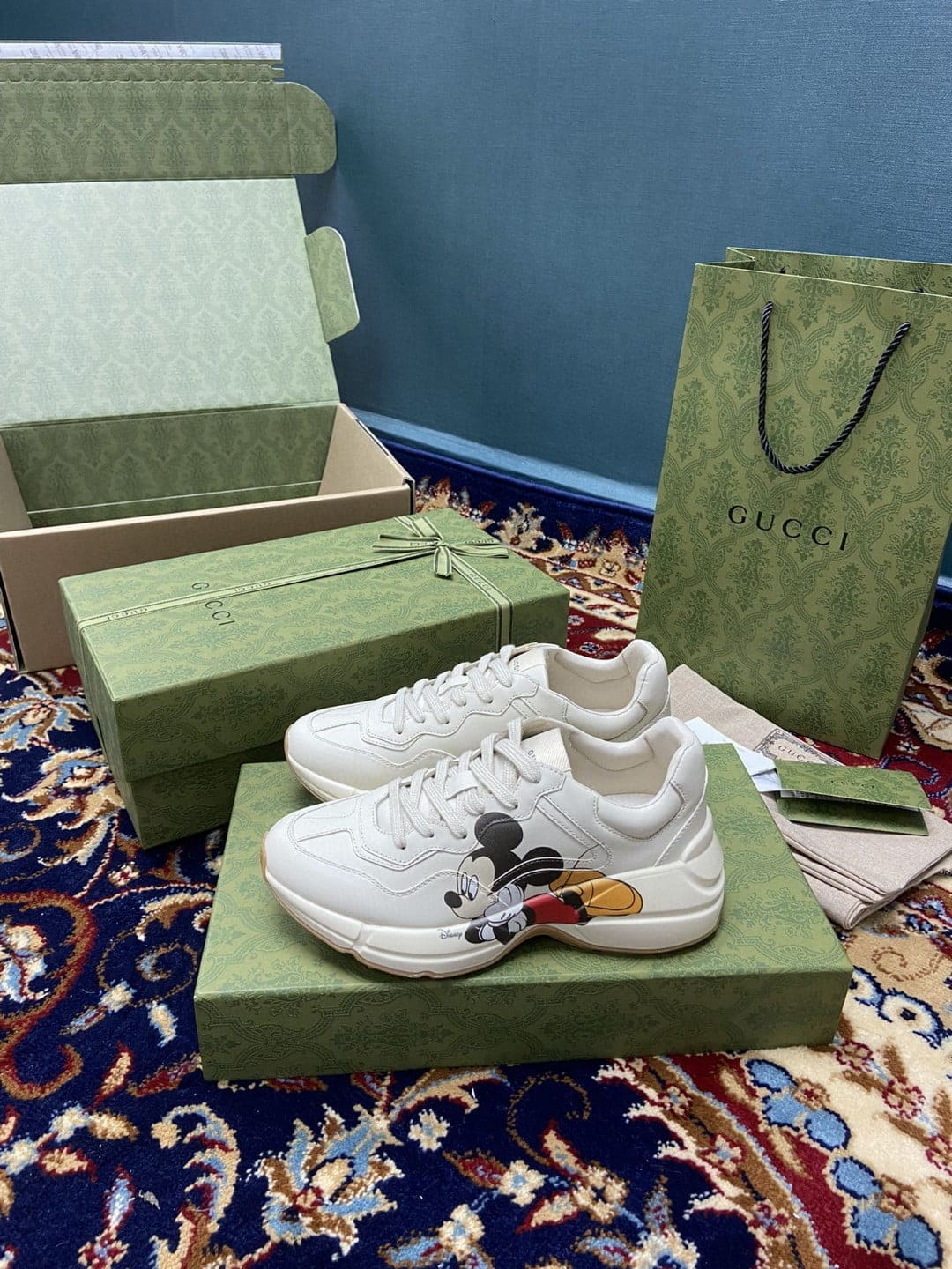 (1:1 replica) Gucci x Disney Women s Rhyton Sneaker With Mickey Mouse White Ivory For Women 602049 DRW00 9522