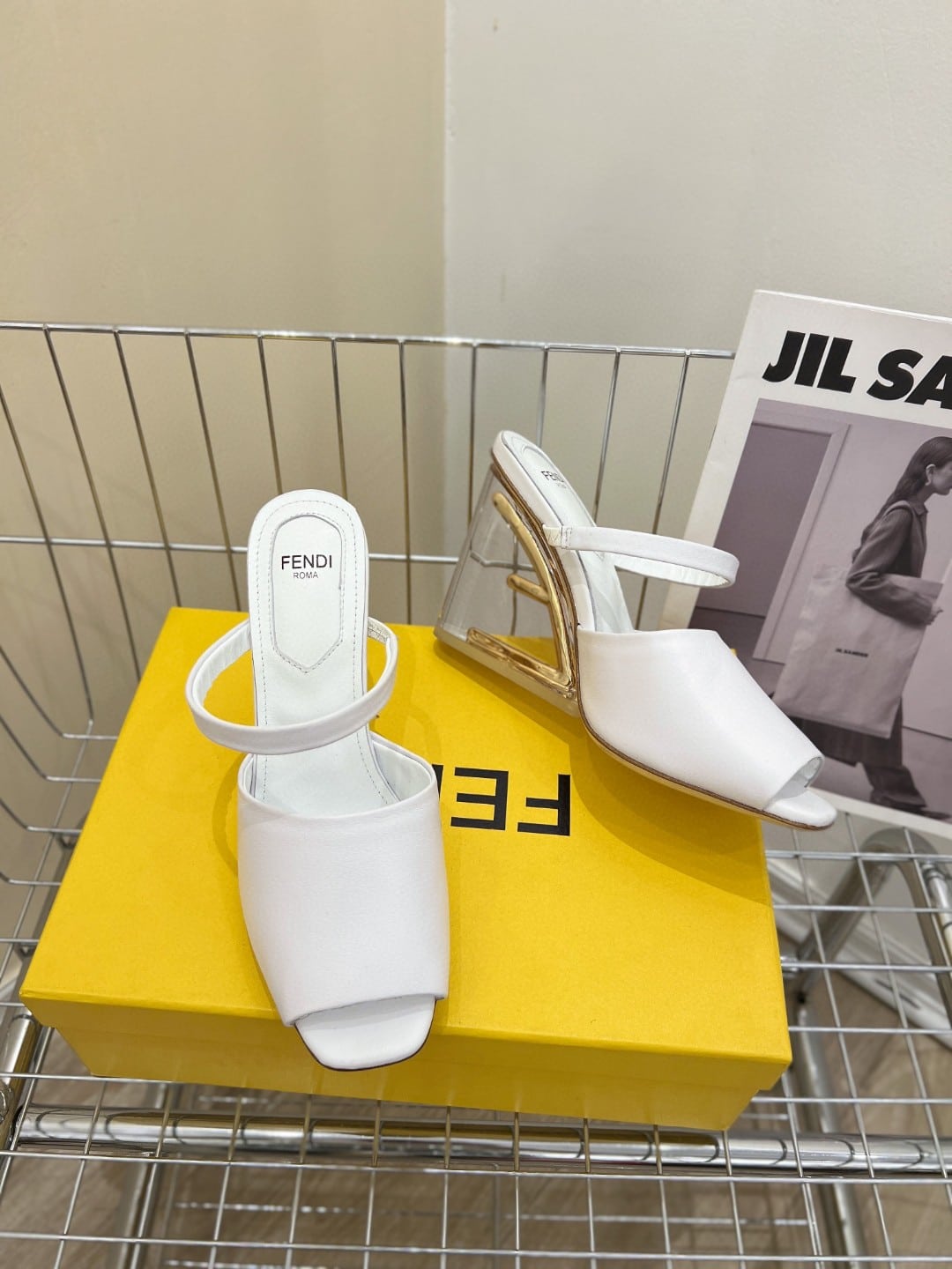 (1:1 replica) Fendi First White For Women FF