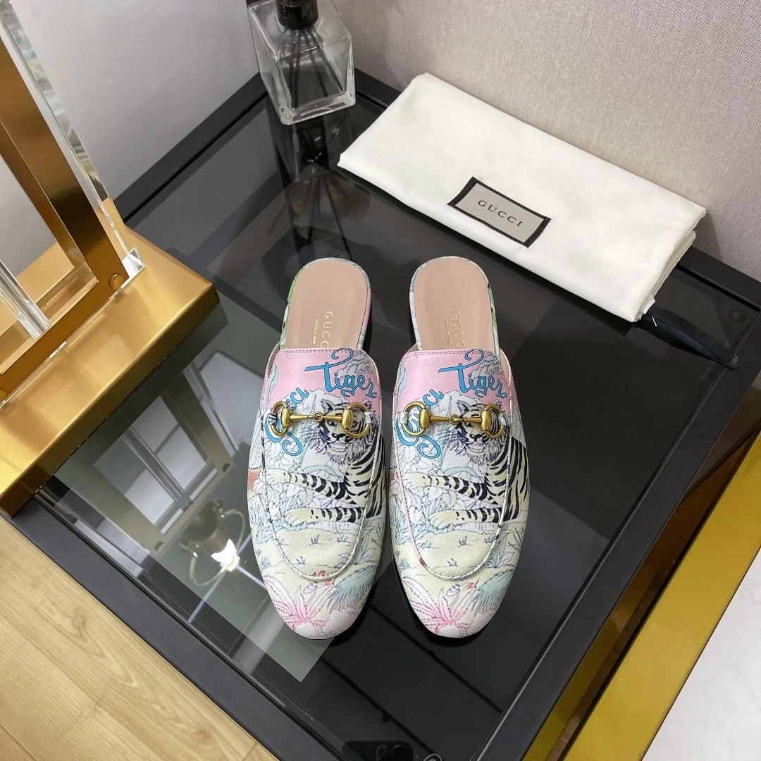 (1:1 replica) Gucci Women s GG Princetown Slipper With Tiger White For Women GG