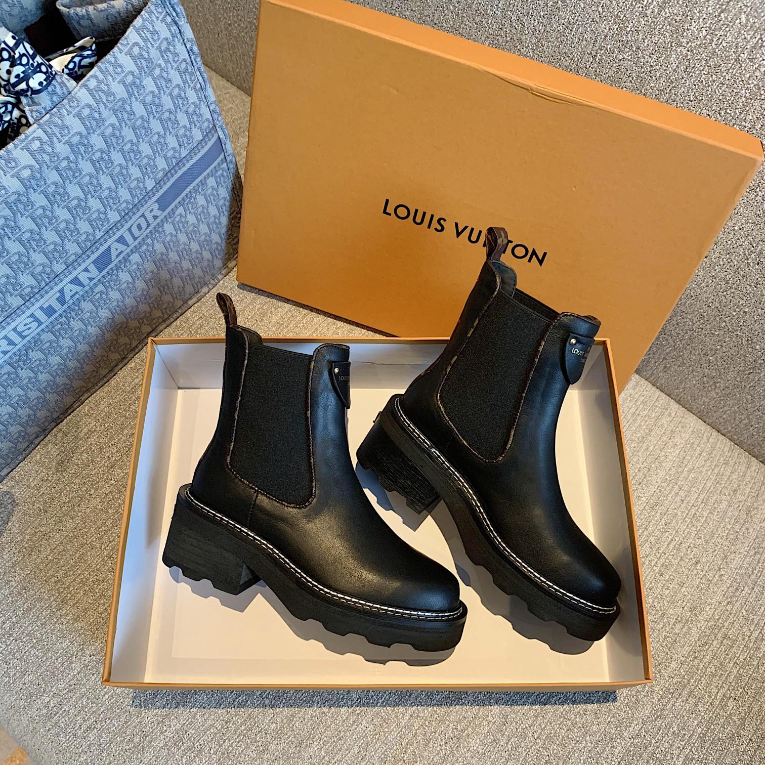 (1:1 replica) Louis Vuitton Women s LV Beaubourg Ankle Boot Black For Women LV 1A8949
