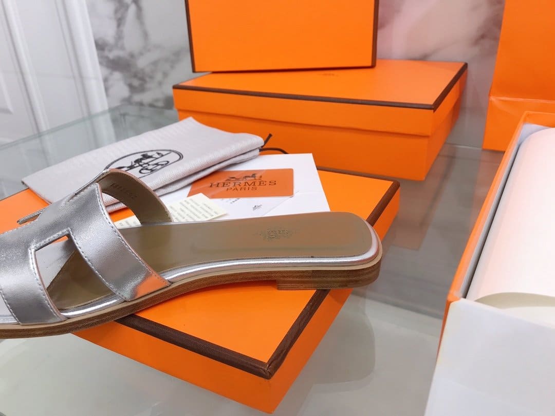 (1:1 replica) Hermes Oran Sandal Silver For Women, Women s Shoes H122086Z
