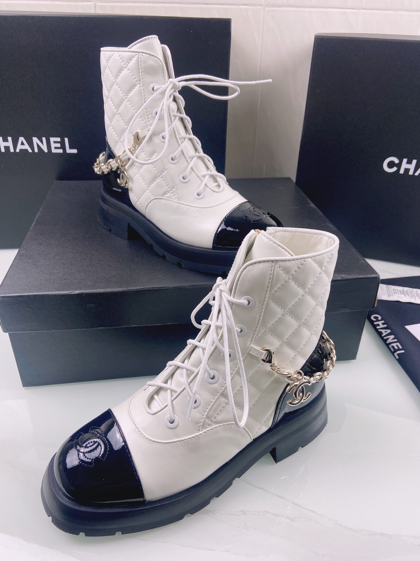 (1:1 replica) Chanel Women s Lace- Ups White And Black For Women 1.6in/4cm