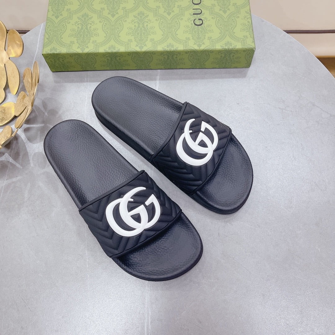 (1:1 replica) Gucci Women s Quilted GG Rubber Slide Black And White For Women 601041