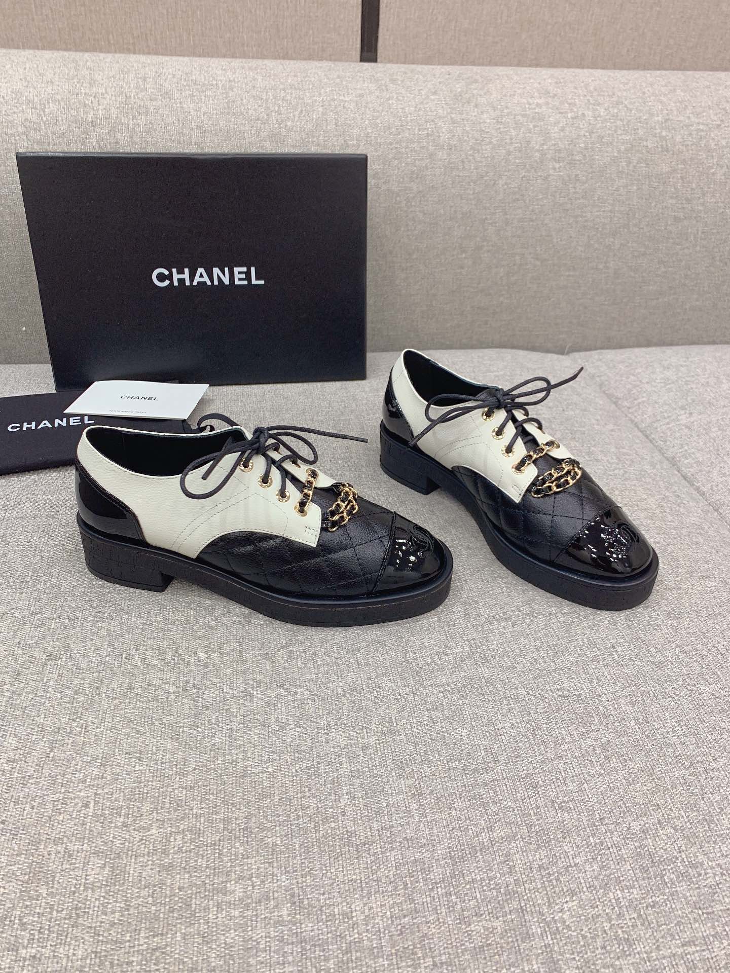 (1:1 replica) Chanel Women s Lace- Ups With Gold Chain Black And White For Women 1.6in/4cm