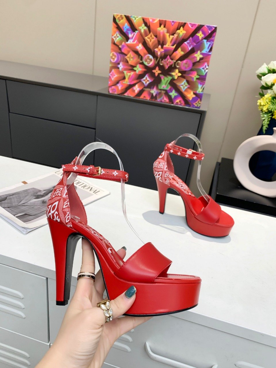 (1:1 replica) Louis Vuitton Women s Afterglow Platform Sandal Red And White For Women LV