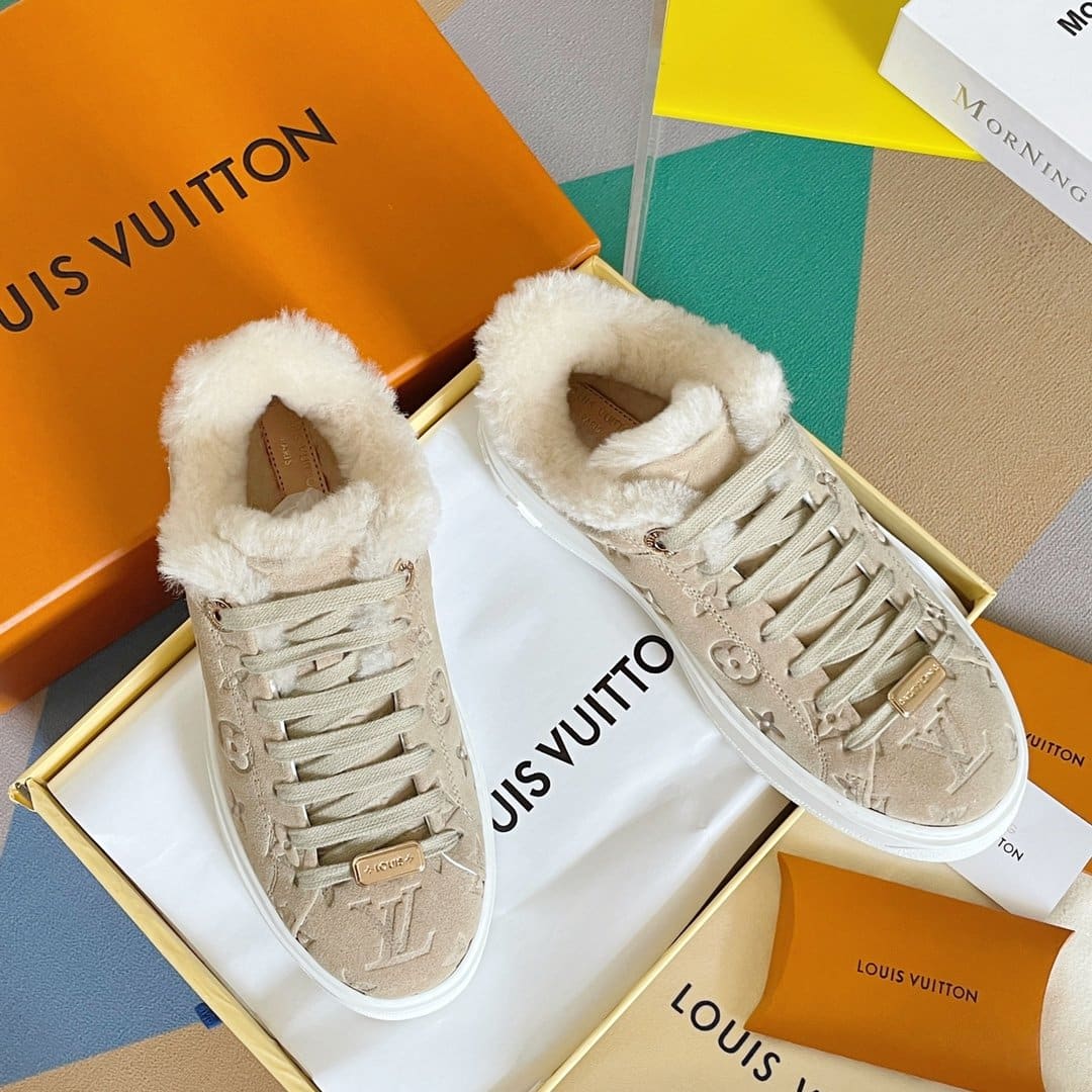 (1:1 replica) Louis Vuitton Women s Time Out Sneaker Beige For Women LV