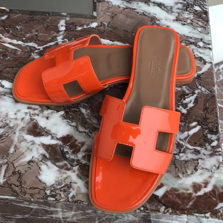 (1:1 replica) HERMES ORAN SLIDE SANDALS IN ORANGE PATENT CALFSKIN HMSD085