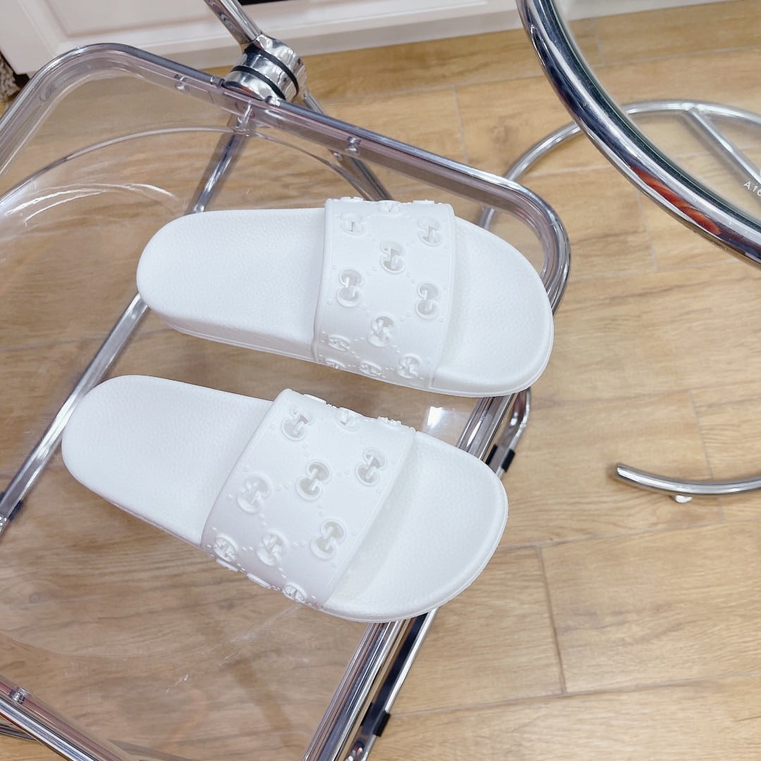 (1:1 replica) Gucci Women s Rubber GG Slide Sandals White For Women 573922 JDR00 9014