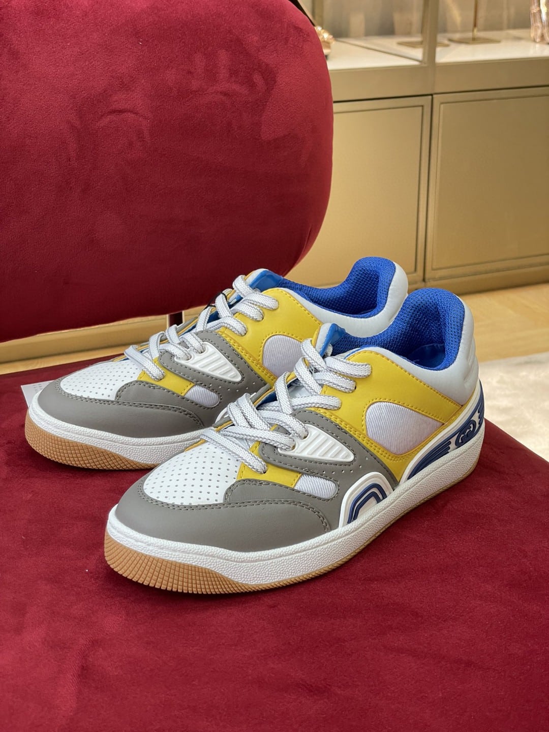 (1:1 replica) Gucci Women s Sneaker Gucci Basket Donna Light Gray Demetra For Women 700291
