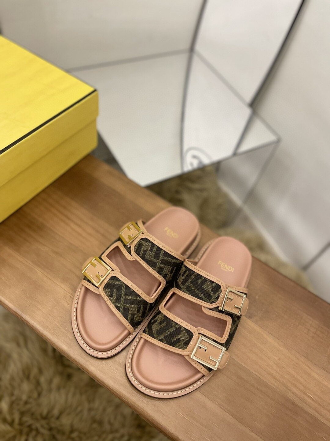 (1:1 replica) Fendi Feel Slides Dark Pink For Women