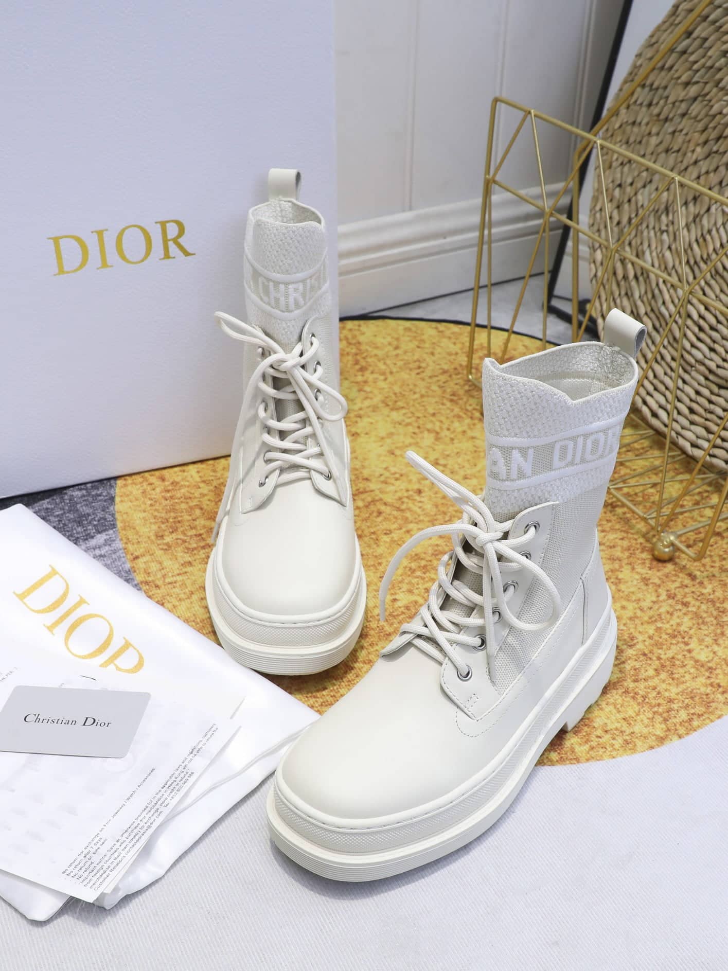 (1:1 replica) Christian Dior Women s Short Boot White For Women CD