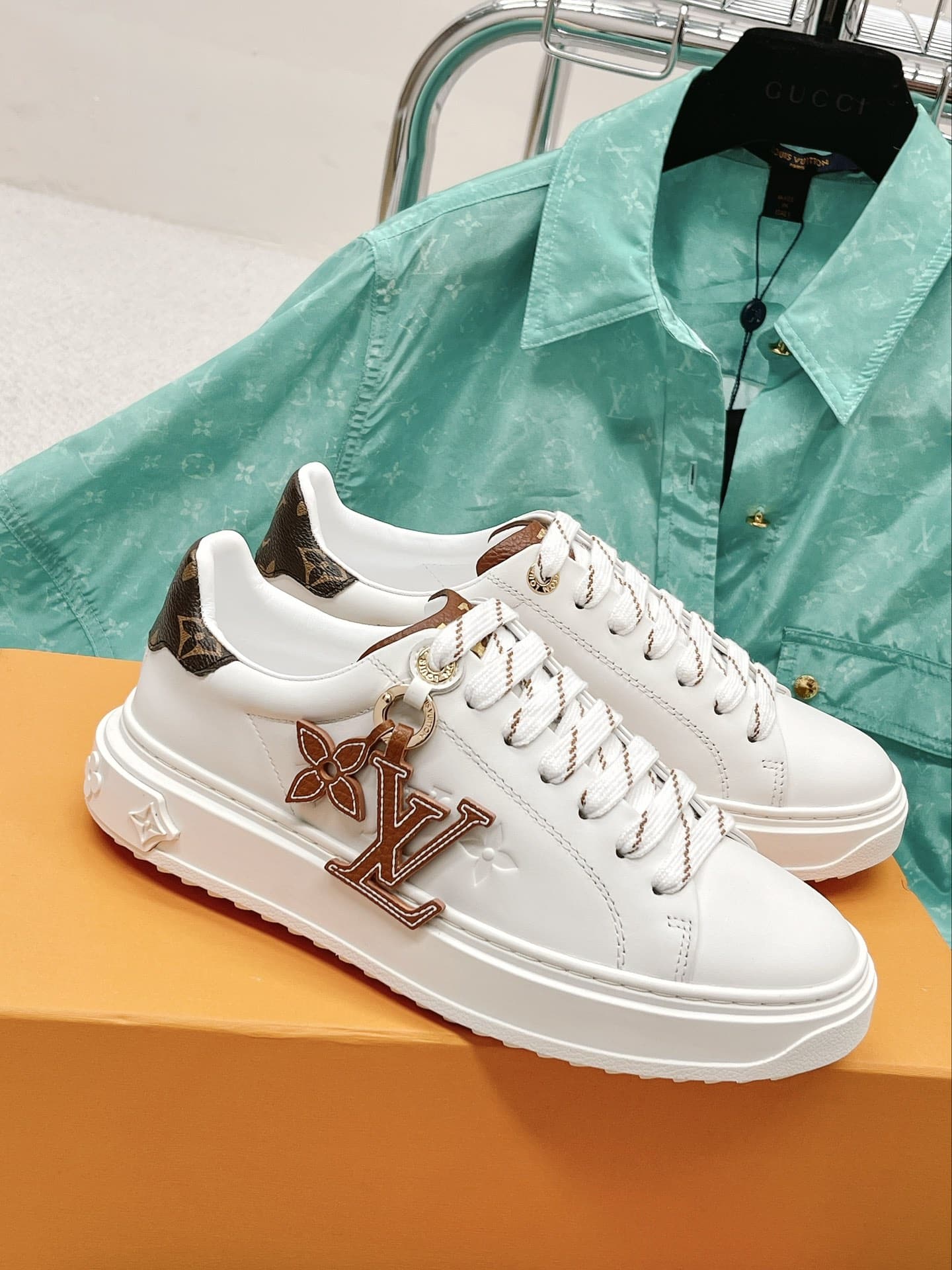(1:1 replica) Louis Vuitton Women s Time Out Trainers White For Women LV