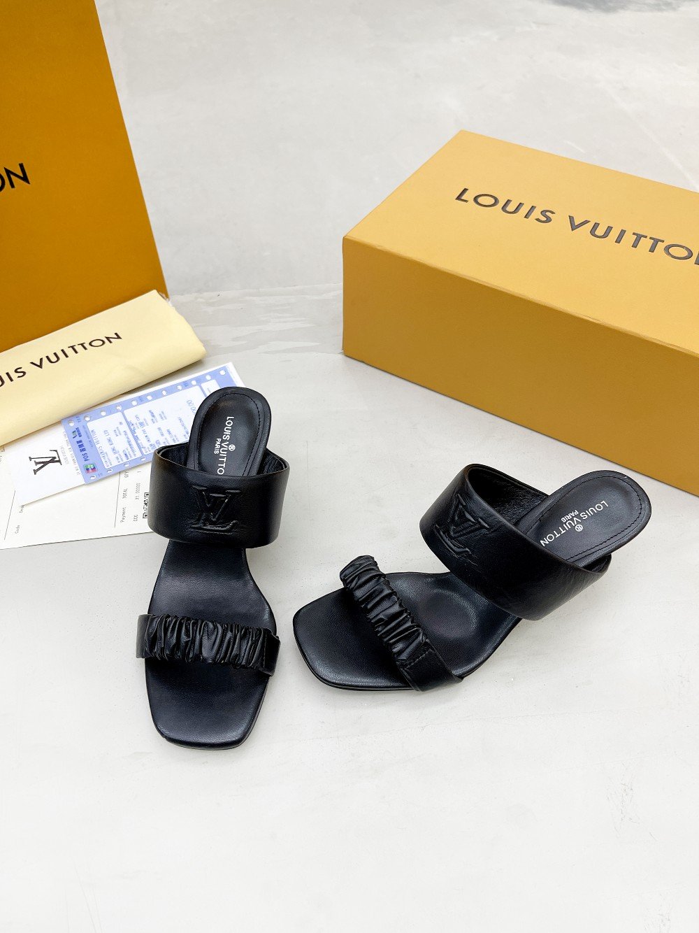 (1:1 replica) Louis Vuitton Women s Drapy Mule Black For Women LV 1AAB39