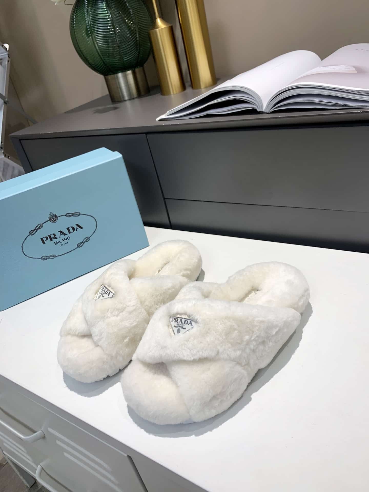 (1:1 replica) Prada Shearling Sandals White For Women 0.8in/20mm PRD
