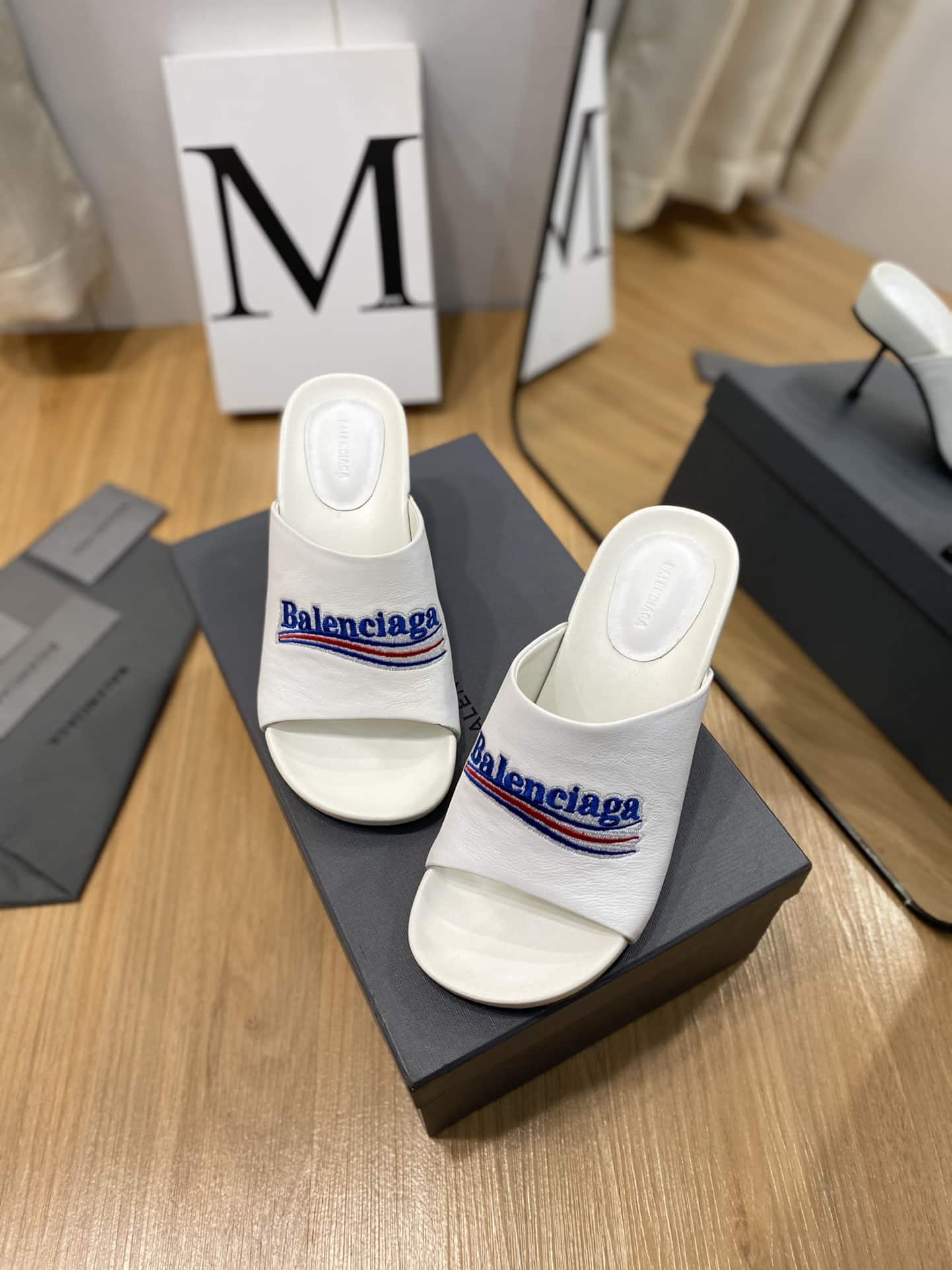 (1:1 replica) Balenciaga Cagole Sandal White For Women