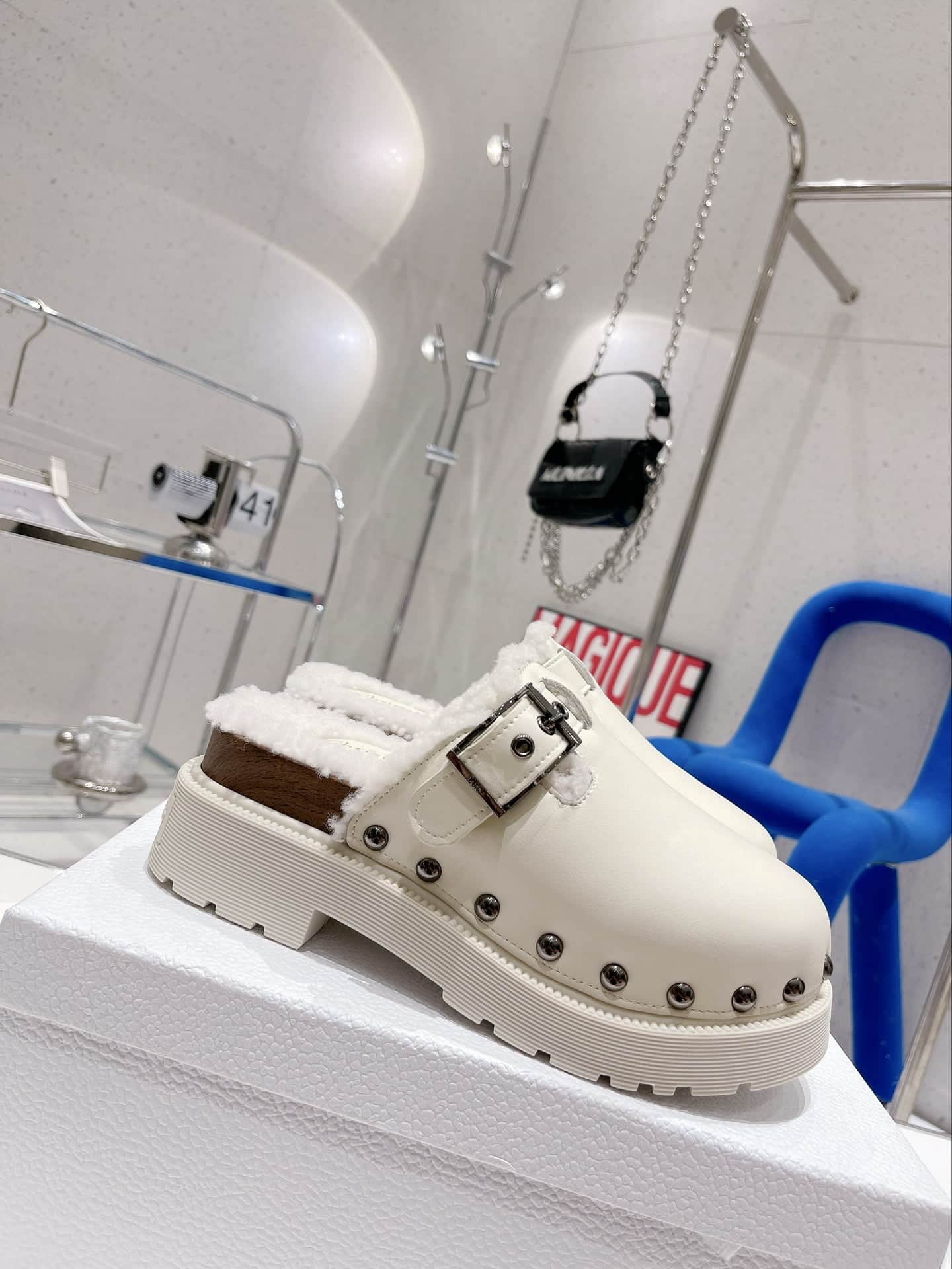 (1:1 replica) Christian Dior Women s Diorquake Clog White For Women CD