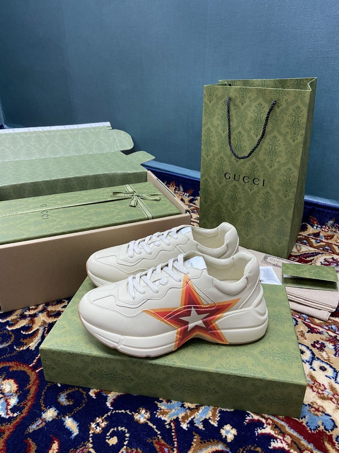 (1:1 replica) Gucci Women s Rhyton Sneakers With Logo Print White Ivory For Women 6548636 DRW00 9022