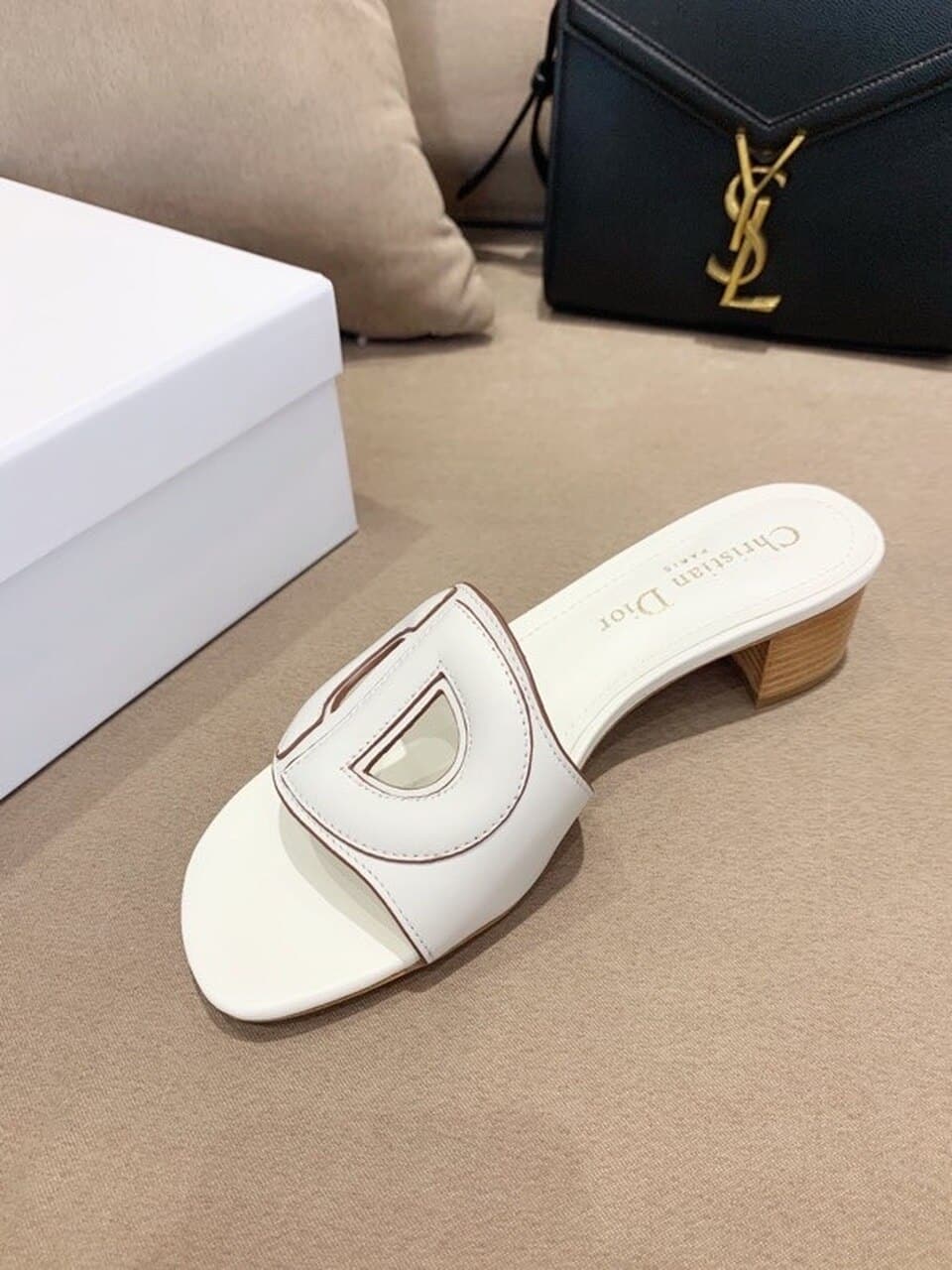 (1:1 replica) Christian Dior D Club Slide White For Women CD