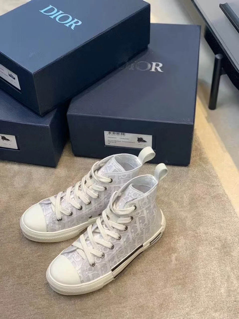 (1:1 replica) Christian Dior B23 High-Top Sneaker White For Women CD