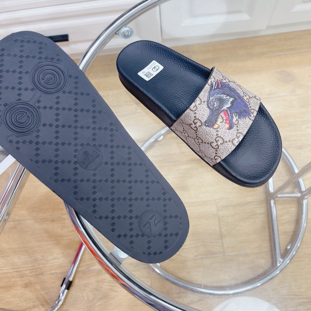 (1:1 replica) Gucci Women s Gucci Supreme Slides With Wolf Black And Gray For Women 408508