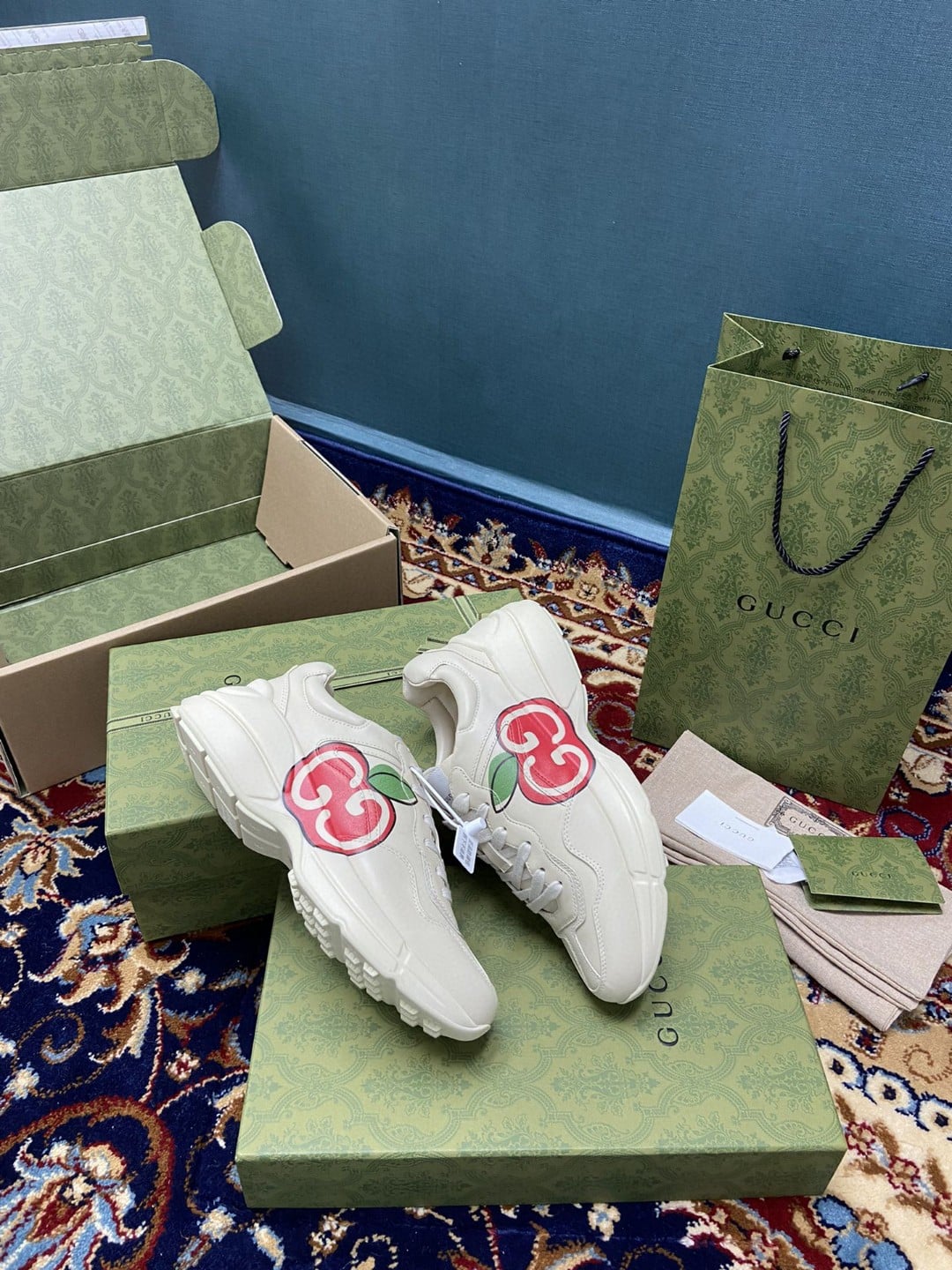 (1:1 replica) Gucci Women s Rhyton Sneaker With GG Apple White Ivory For Women 609343 DRW00 9522