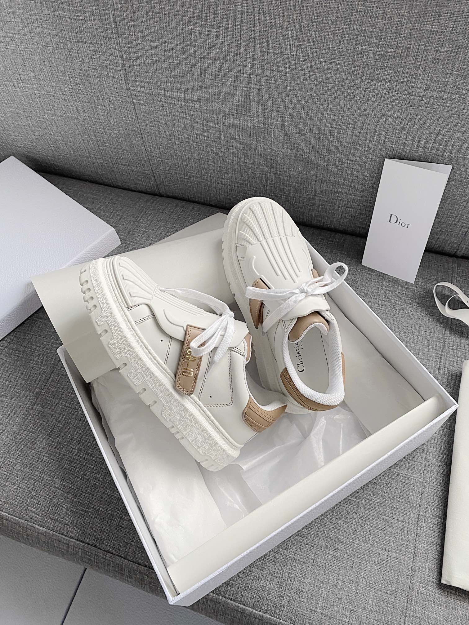 (1:1 replica) Christian Dior Women s Dior-Id Silhouette Beige For Women CD