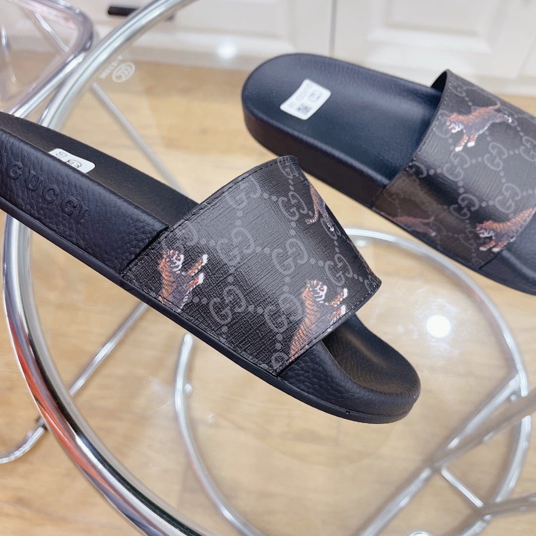 (1:1 replica) Gucci Women s GG Supreme Slide Tiger Black For Women 407345 G0K00 1084