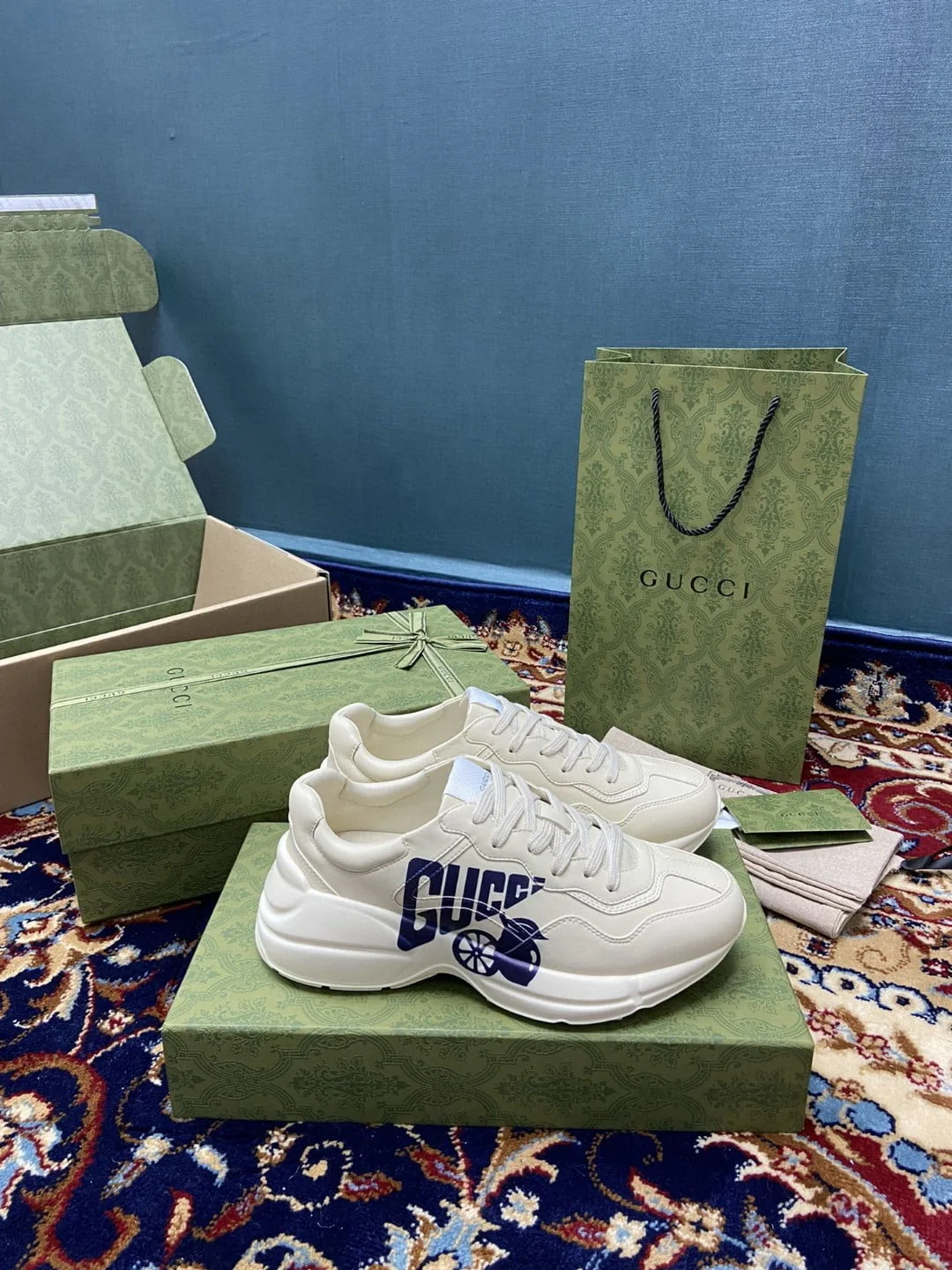 (1:1 replica) Gucci Women s Rhyton Sneakers With Lemon Gucci White Ivory For Women 684899 DRW00 9522