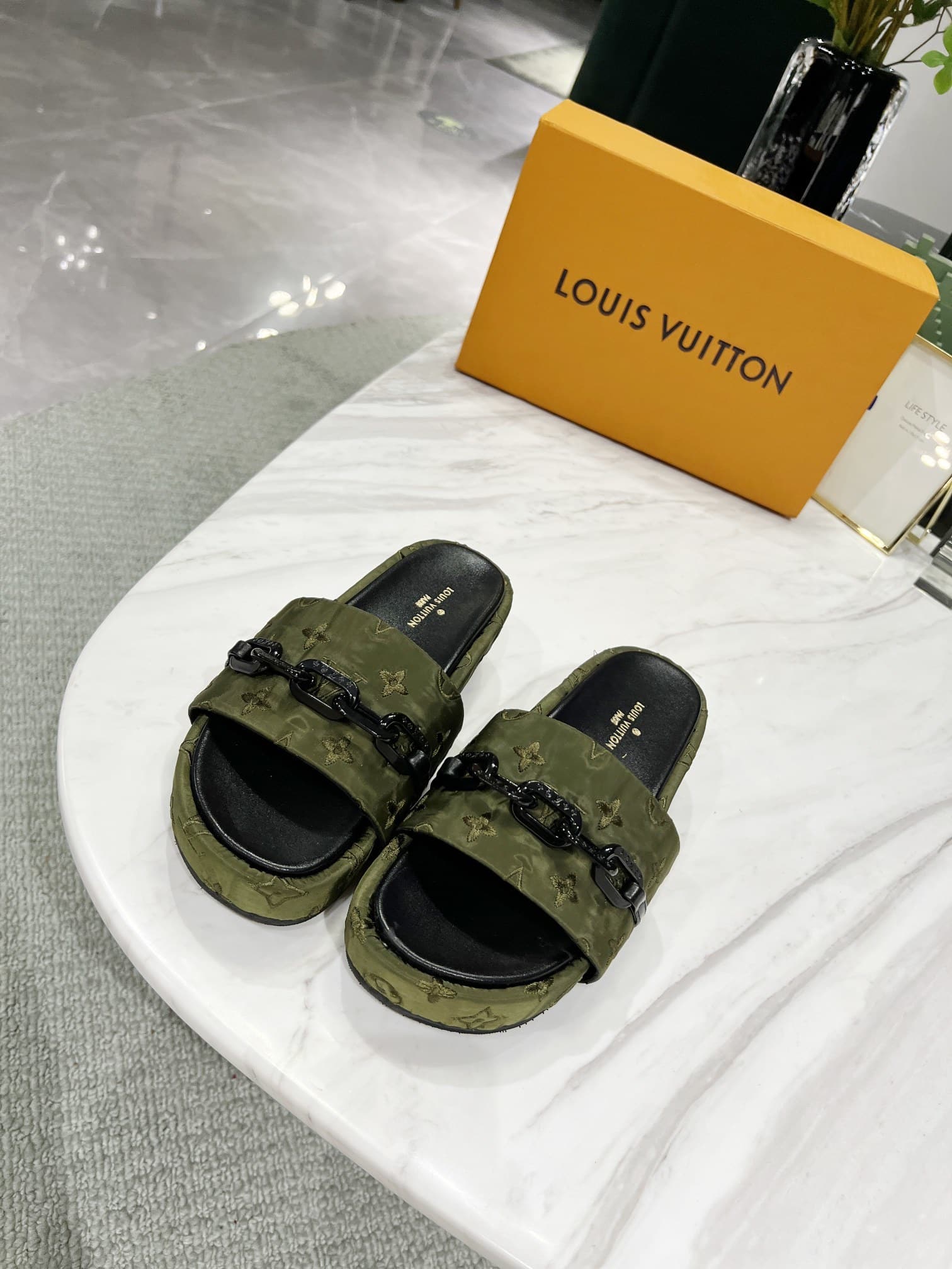 (1:1 replica) Louis Vuitton Jumbo Flatform Mule Green For Women LV