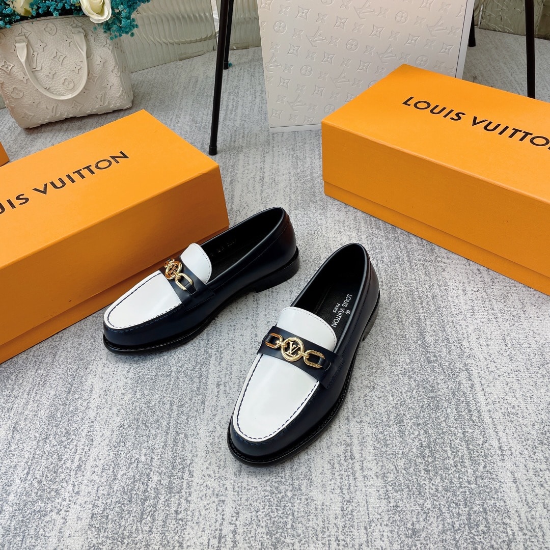(1:1 replica) Louis Vuitton Women s Chess Flat Loafe Black And White For Women LV