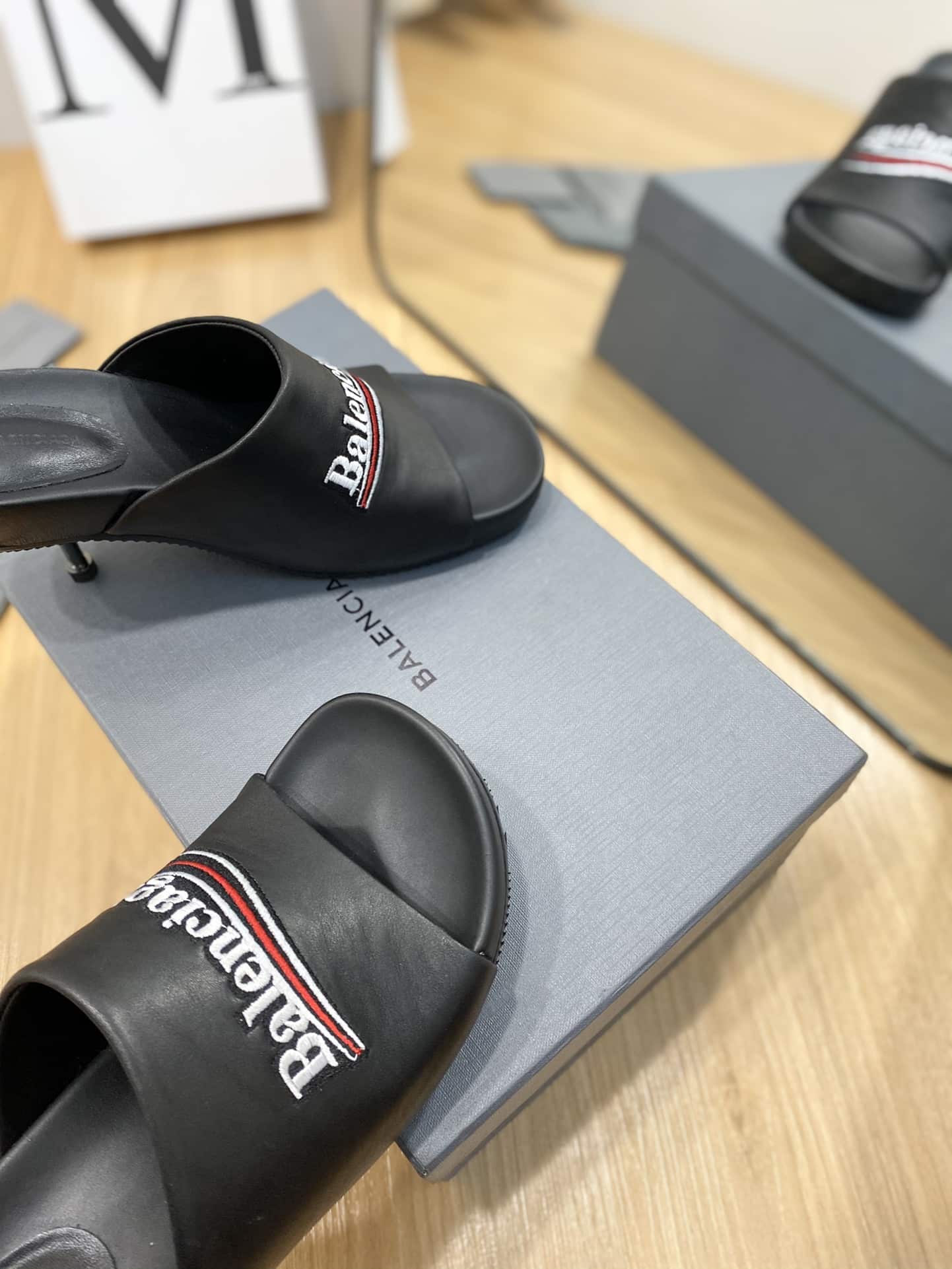 (1:1 replica) Balenciaga Cagole Sandal Black For Women