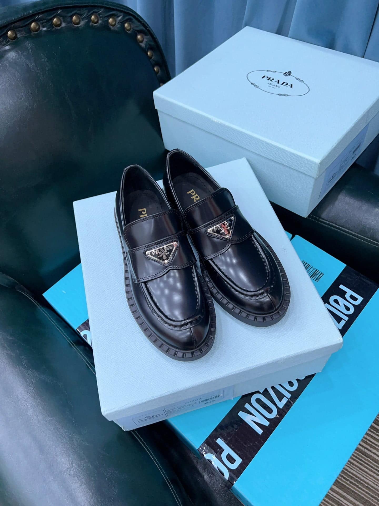 (1:1 replica) Prada Chocolate Sharp Brushed Pointed Loafers Black For Women 1.6in/40mm PRD 2DE131_055_F0002