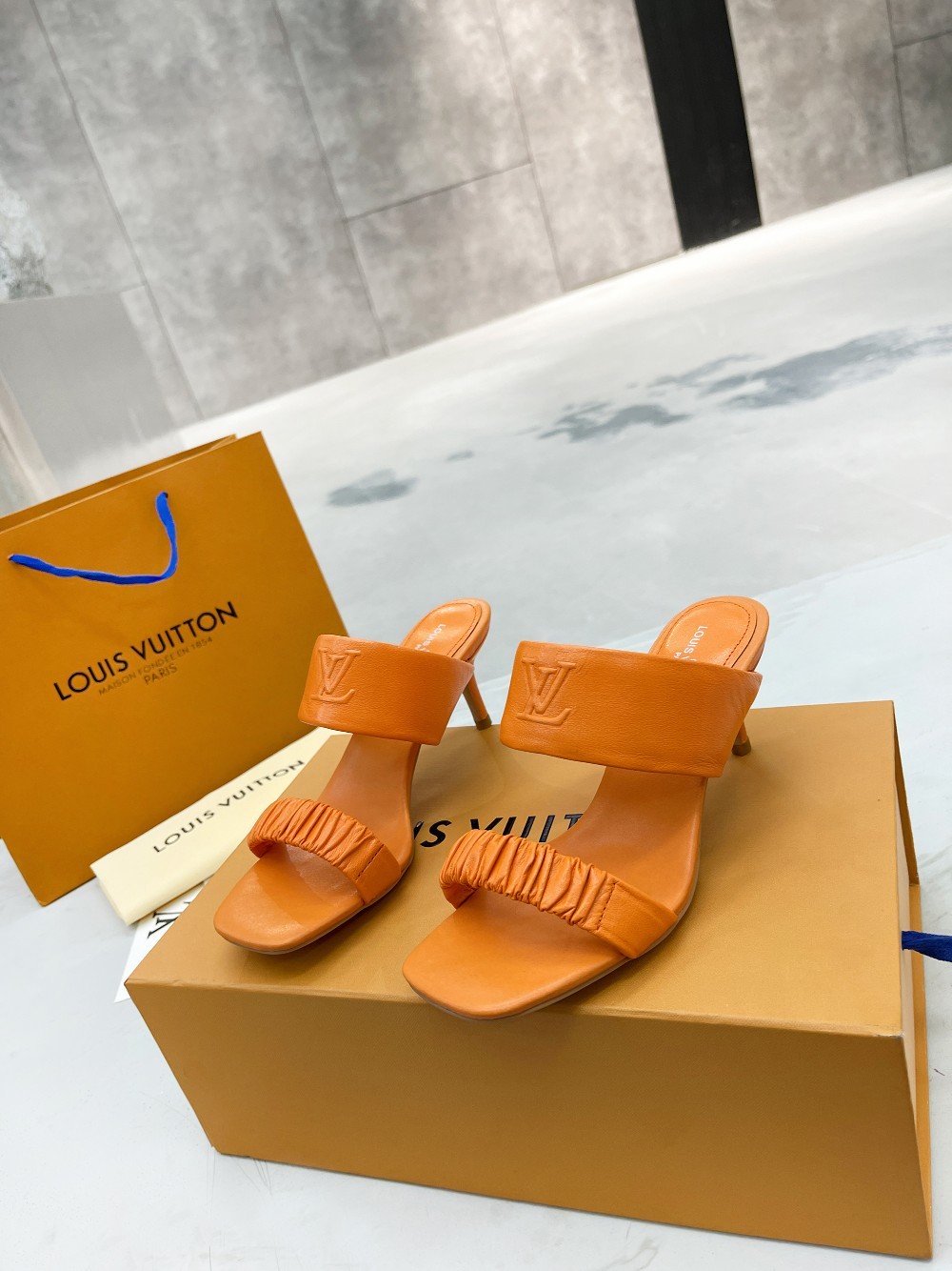 (1:1 replica) Louis Vuitton Women s Drapy Mule Orange For Women LV