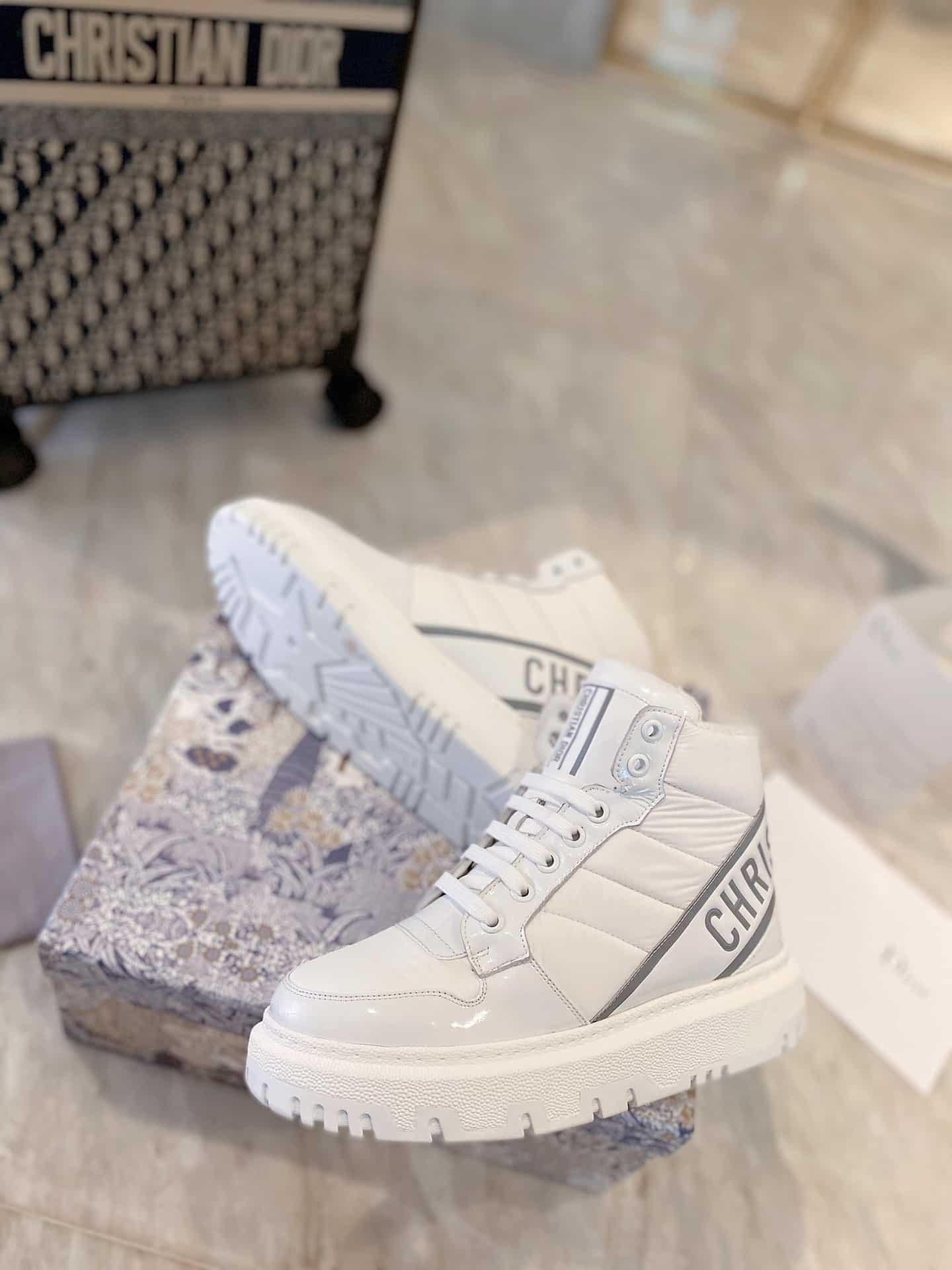 (1:1 replica) Christian Dior D-Player Patent-Trim White/Silver For Women CD