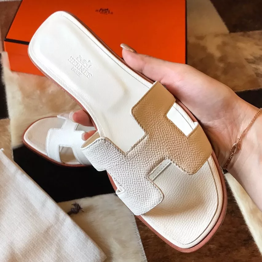 (1:1 replica) HERMES ORAN SLIDE SANDALS IN BETON EPSOM CALFSKIN HMSD065