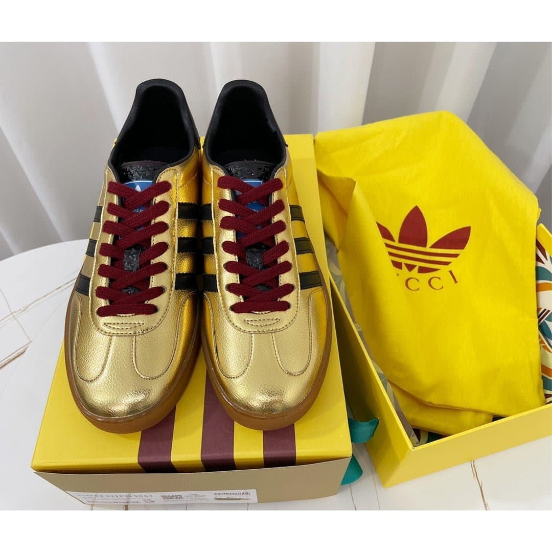 (1:1 replica) Gucci x Adidas Women s Gazelle Sneaker Metallic Gold For Women 707847 AAA2M 8043