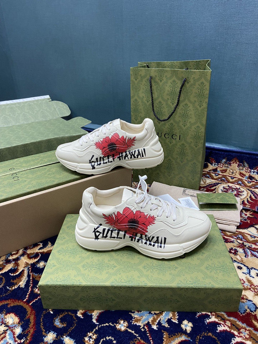 (1:1 replica) Gucci Women s Rhyton Sneakers With Gucci Hawaii Poppy Print White Ivory For Women 631708-DRW00-9522