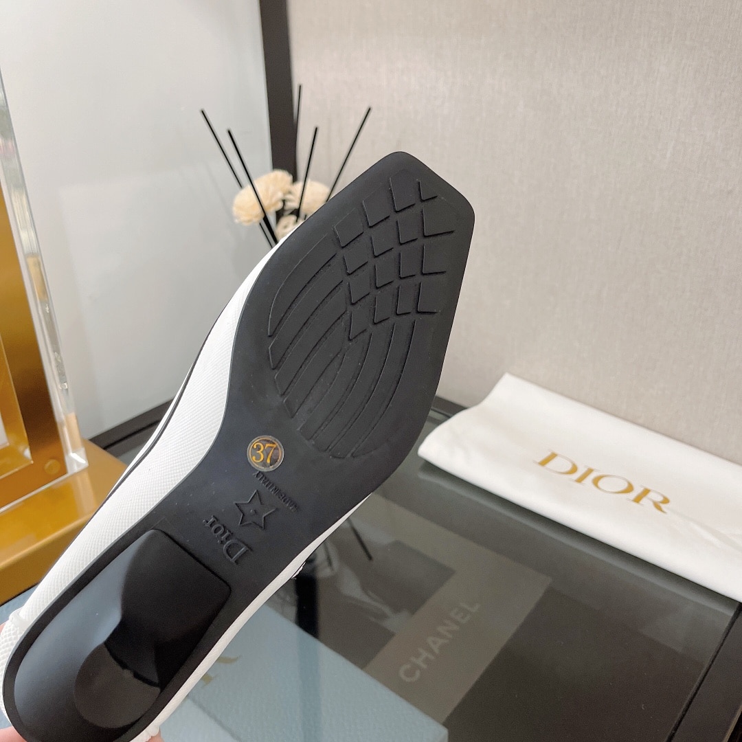 (1:1 replica) Christian Dior Women s D-Motion Court Shoe Black For Women CD KCP947DUF_S900