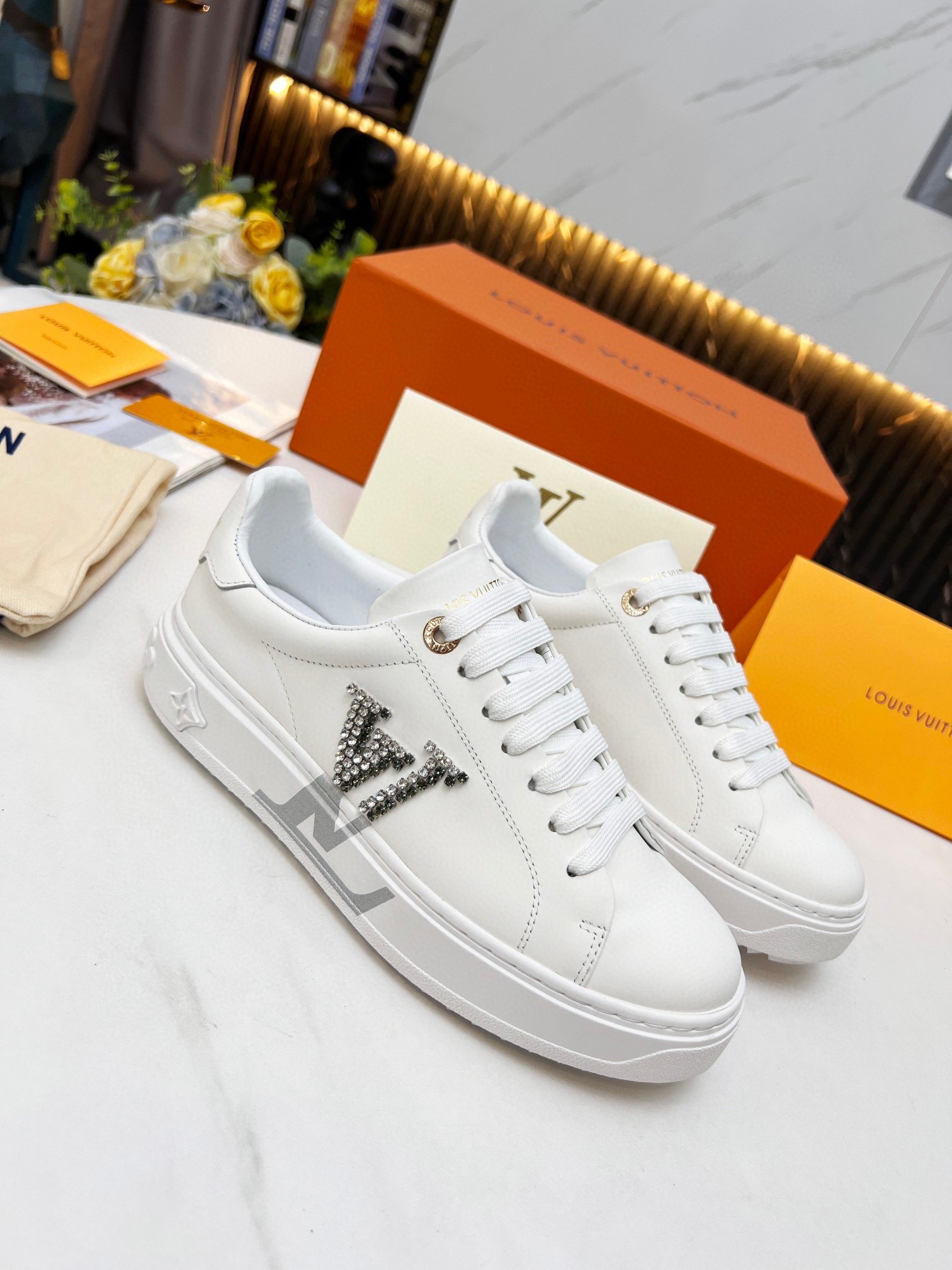 (1:1 replica) Louis Vuitton Women s Time Out Sneaker Sliver For Women LV 1A9Q2G