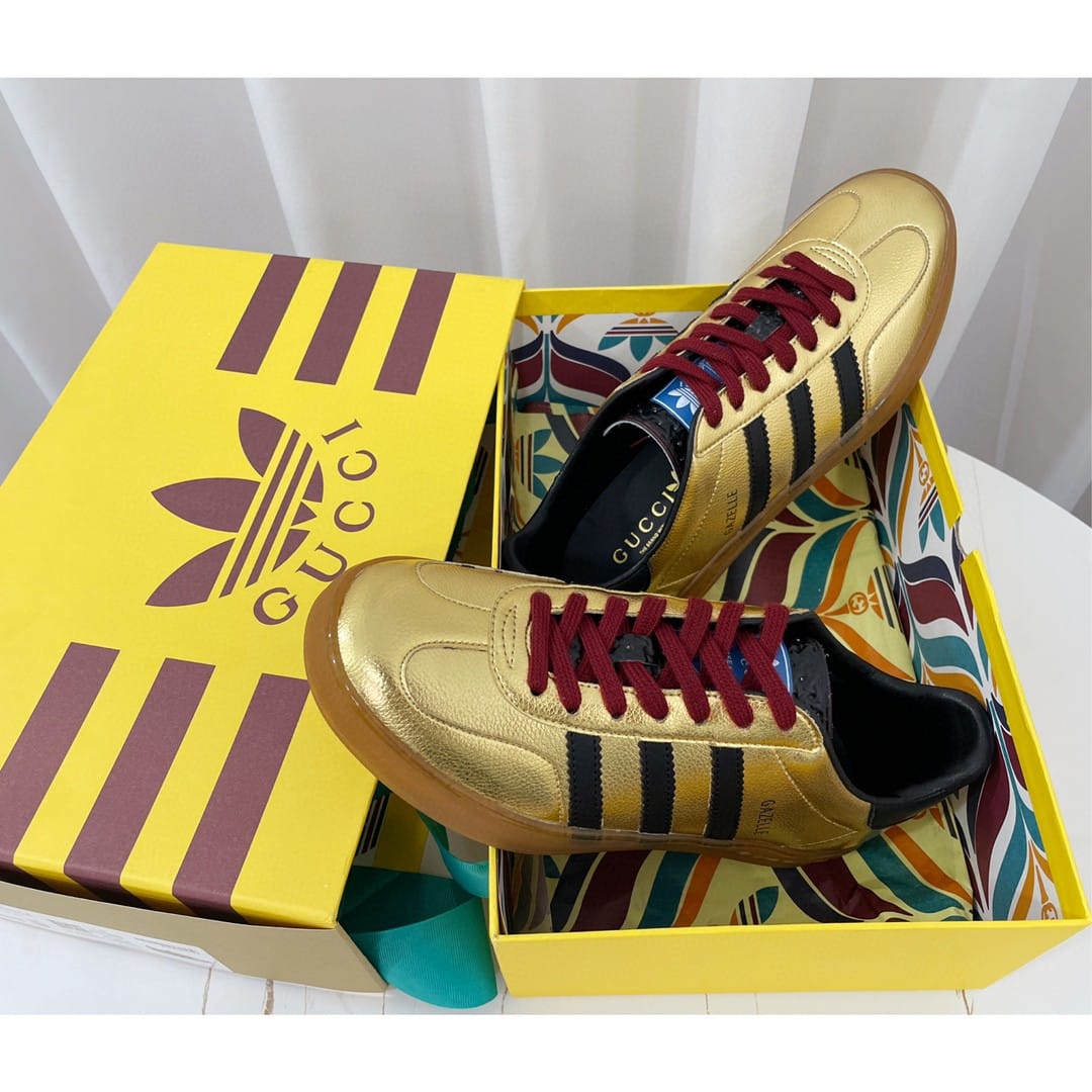 (1:1 replica) Gucci x Adidas Women s Gazelle Sneaker Metallic Gold For Women 707847 AAA2M 8043