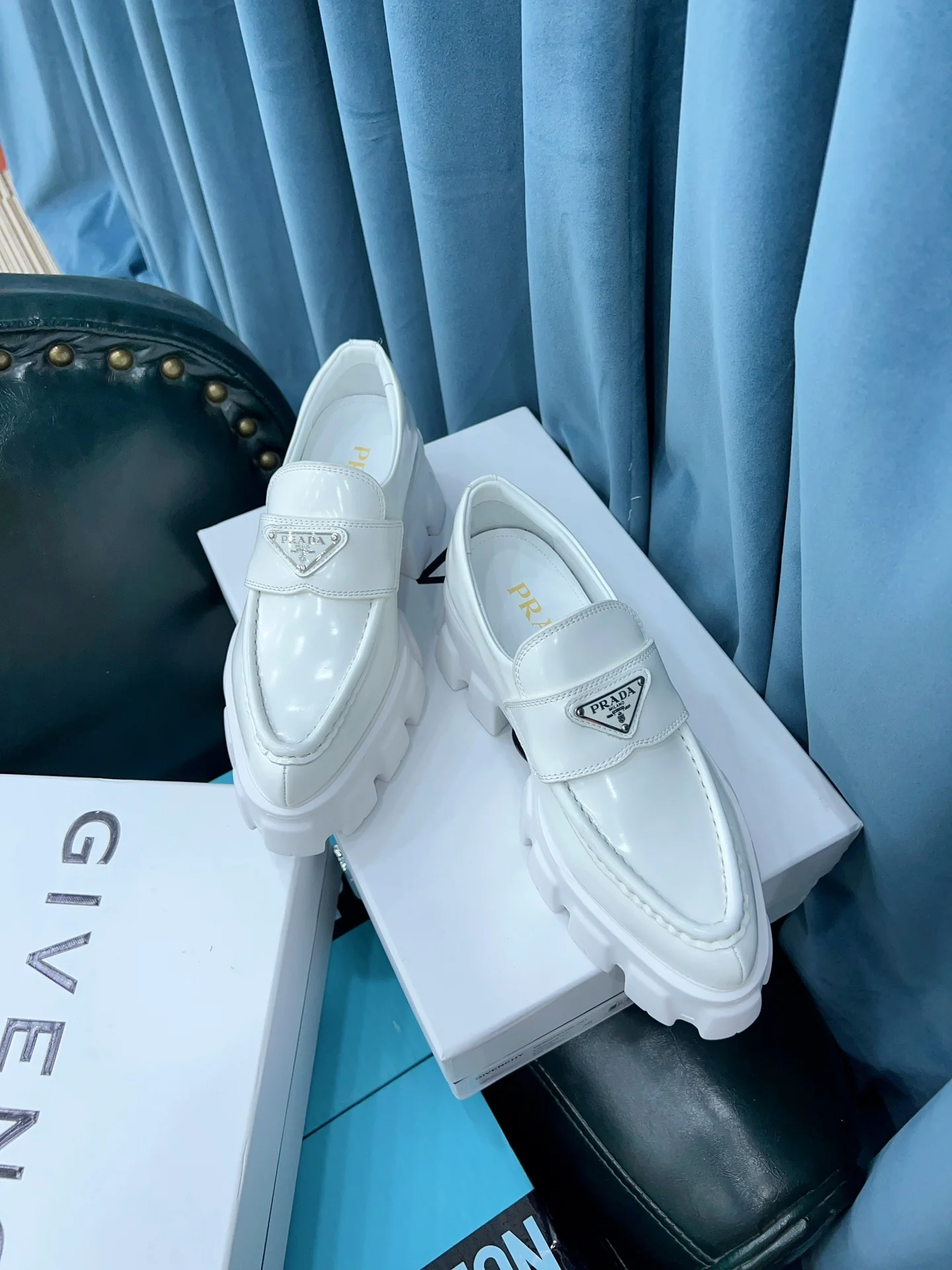 (1:1 replica) Prada Monolith Brushed Loafers White For Women 2.4in/60mm PRD