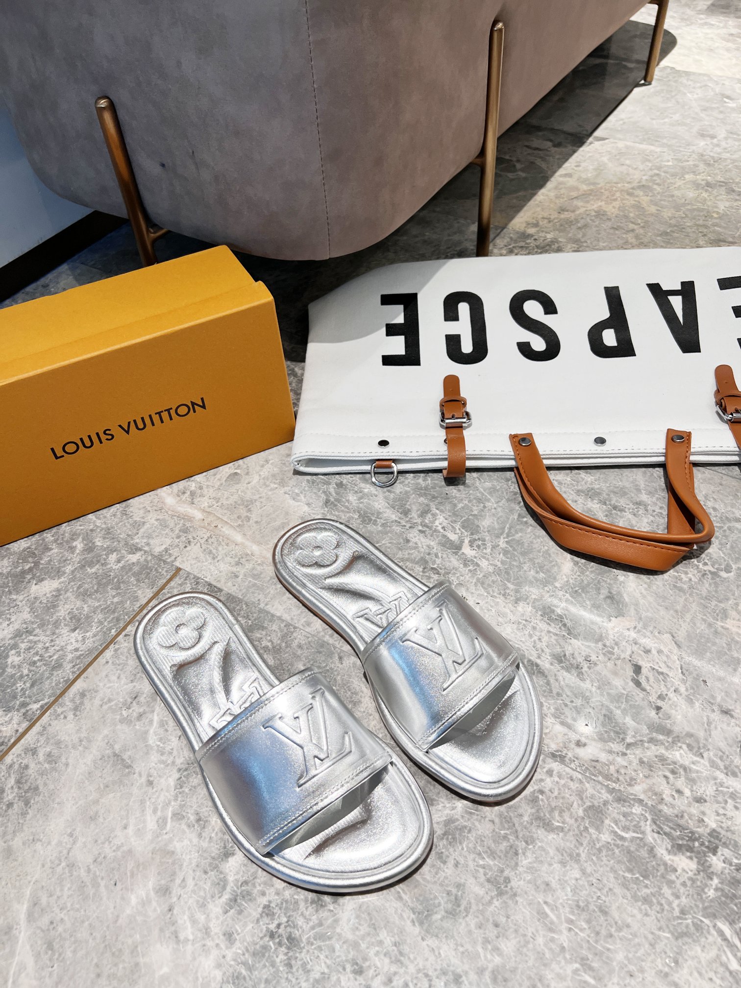 (1:1 replica) Louis Vuitton Women s Magnetic Flat Mule Sliver For Women LV 1AA1KZ
