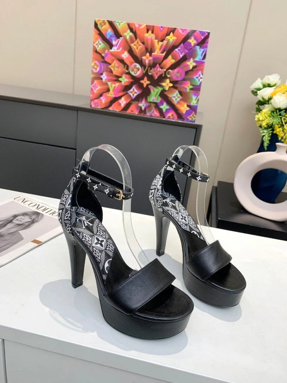 (1:1 replica) Louis Vuitton Women s Afterglow Platform Sandal Black And White For Women LV