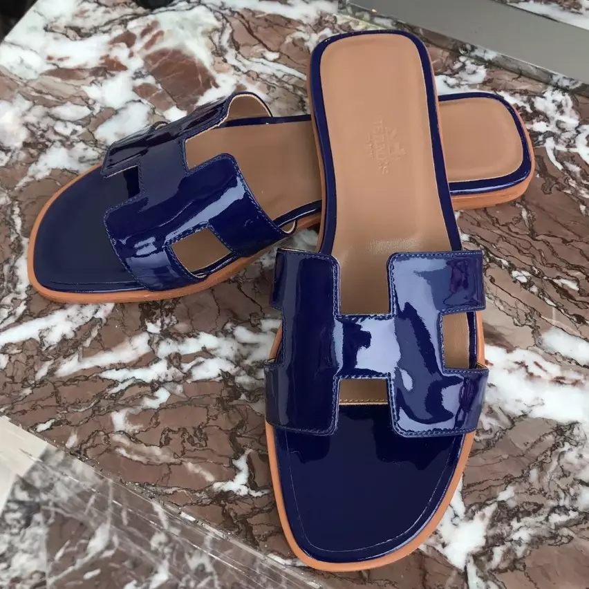 (1:1 replica) HERMES ORAN SLIDE SANDALS IN BLUE PATENT CALFSKIN HMSD083